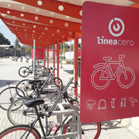 Línea Cero: Inauguran bicicleteros en ocho estaciones de Metro de Santiago